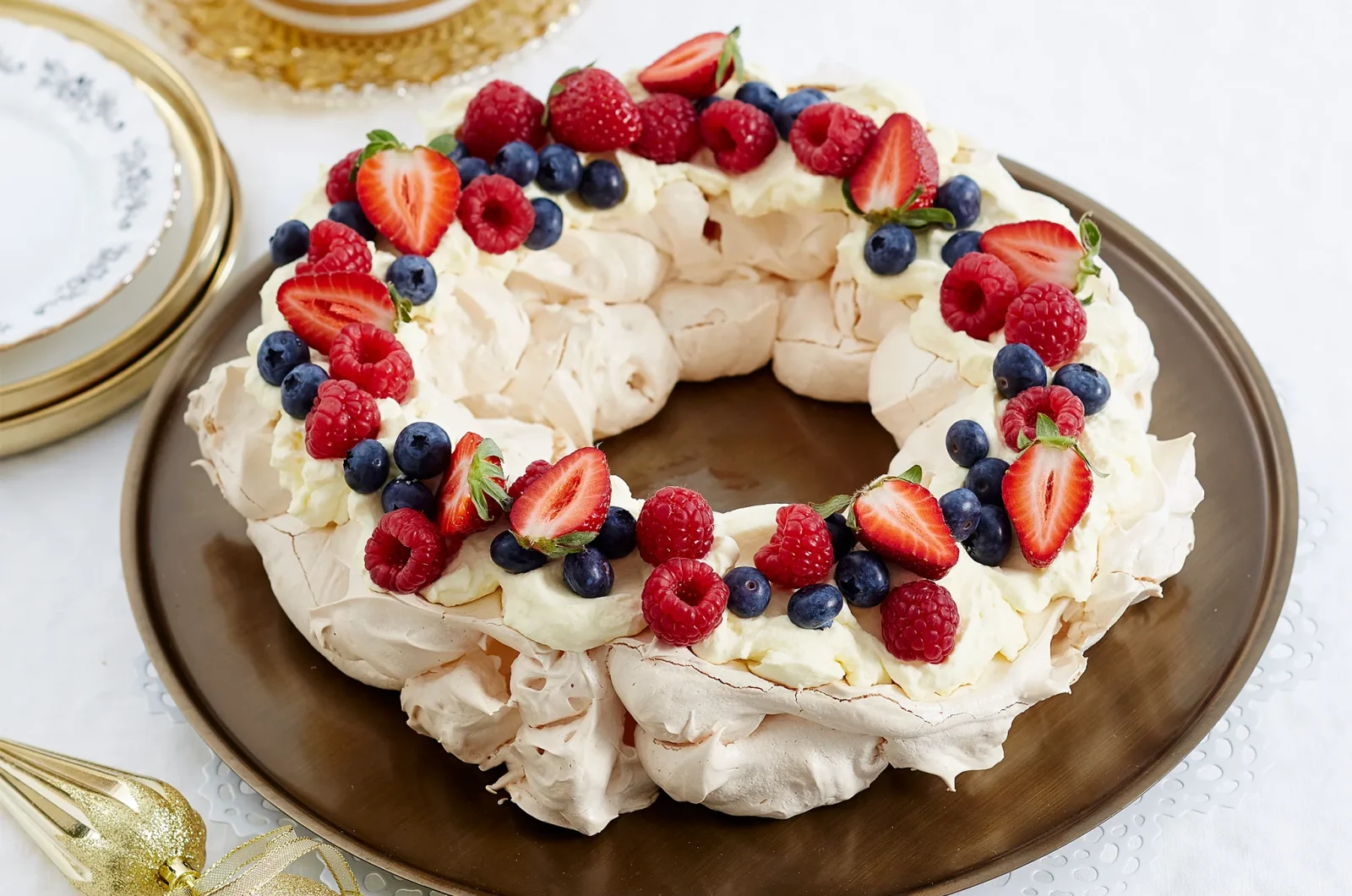 Pavlova Wreath (gluten free and dairy free)